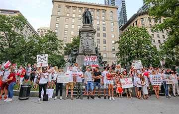 Белорусы Монреаля вышли в центр города на на акцию солидарности