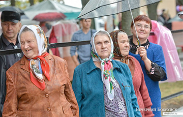 Новые слухи о повышении пенсионного возраста возмутили белорусов