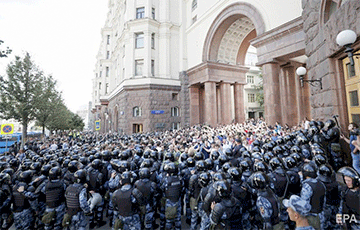 В Москве второй раз за день задержали сотрудников ФБК Соболь и Жданова