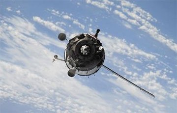 Российский военный спутник сошел с орбиты и разрушился над Тихим океаном