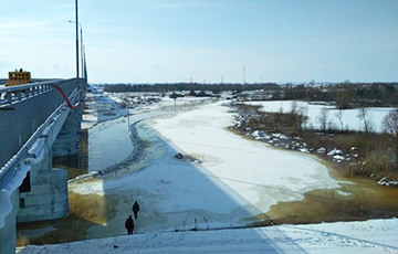 На месте переправы через Припять решили строить деревянный мост