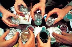 На Новый год в Беларуси пьют виски и коктейли