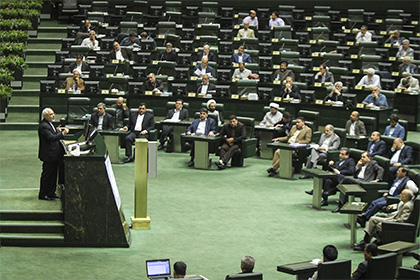 Иранский парламент одобрил ядерную сделку