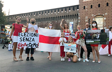 Белорусы Милана поддержали участников Марша Героев
