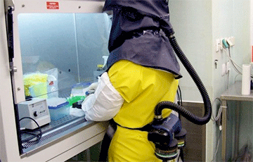 Bloomberg: Ученые объяснили, почему пандемия может продлиться еще два года