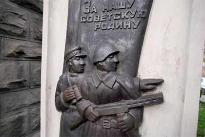 В Польше демонтируют элементы памятника бойцам Красной Армии