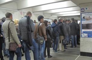 Подорожание проезда вызвало небывалые очереди в кассах метро