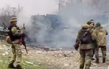 Украинская пехота превратила «в головешку» московитский танк Т-72Б