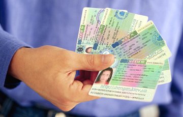 Изменены условия получения виз для белорусов с «картой поляка»