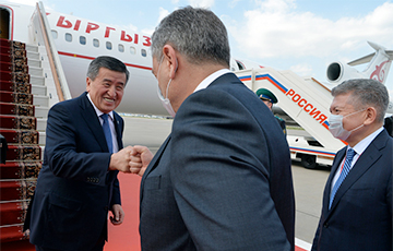 Президент Кыргызстана прилетел в Москву, но не пришел на парад