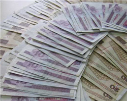 Нацбанк напомнил белорусам о банкнотах в 10 и 20 рублей