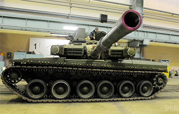 Зеленского шокировали в Харькове: за 10 лет завод произвел только один танк