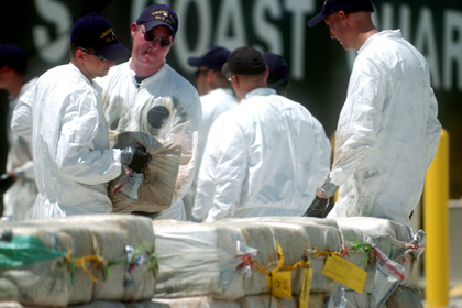 У берегов Сальвадора задержали судно с кокаином на сотни миллионов долларов